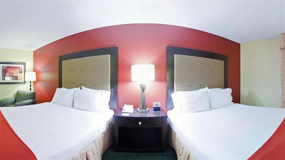 Holiday Inn Express Hotel & Suites Norfolk By Ihg Exterior foto
