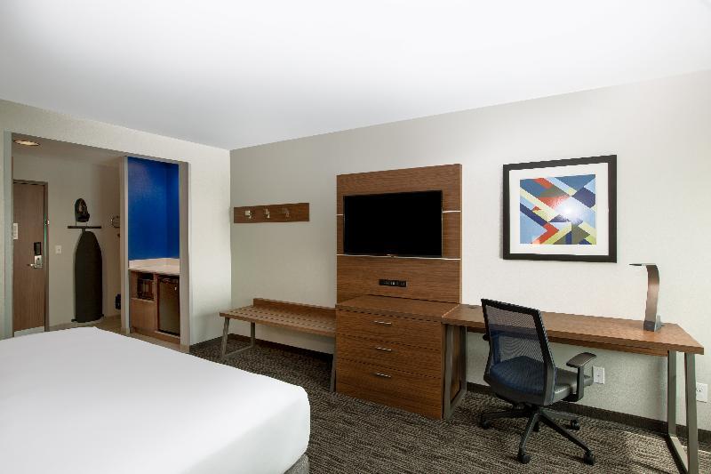 Holiday Inn Express Hotel & Suites Norfolk By Ihg Exterior foto